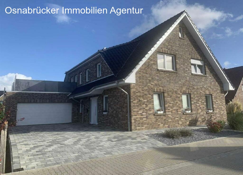 Quernheim: Exklusives Zweifamilienhaus in beliebter Lage  Quernheim: Exklusives Zweifamilienhaus in beliebter Lage