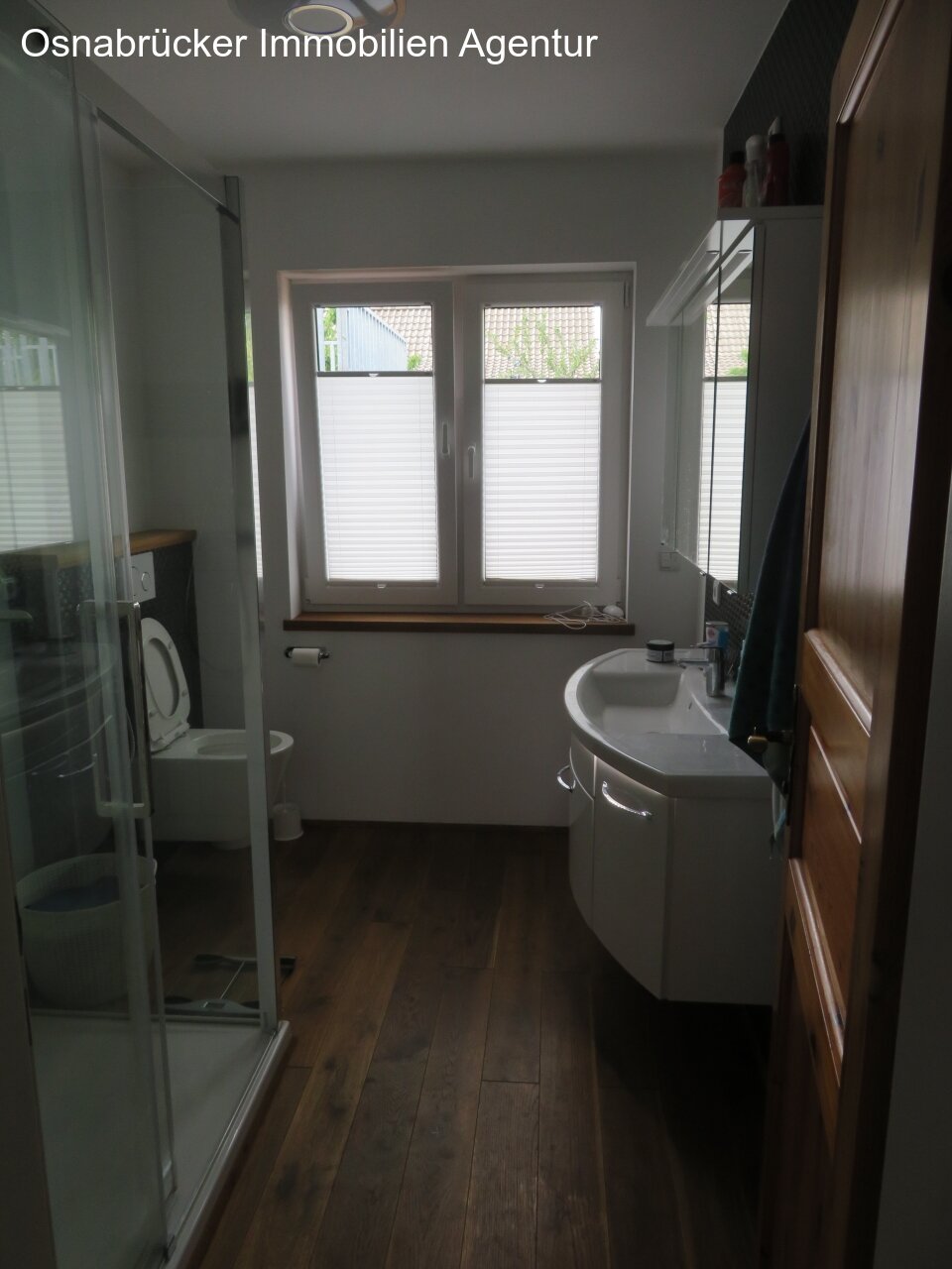 Duschbad Schlafzimmer EG